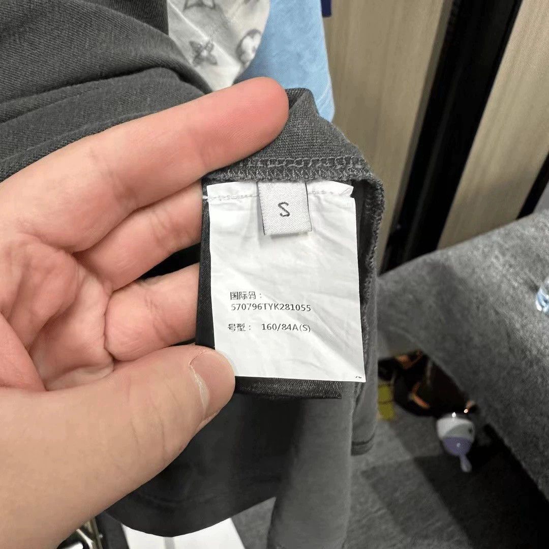 Balenciaga Balenciaga Grey Small Logo Short Sleeve Size US S / EU 44-46 / 1 - 4 Thumbnail