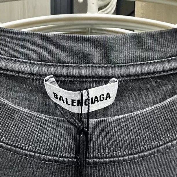 Balenciaga Balenciaga Grey Small Logo Short Sleeve Size US S / EU 44-46 / 1 - 2 Thumbnail
