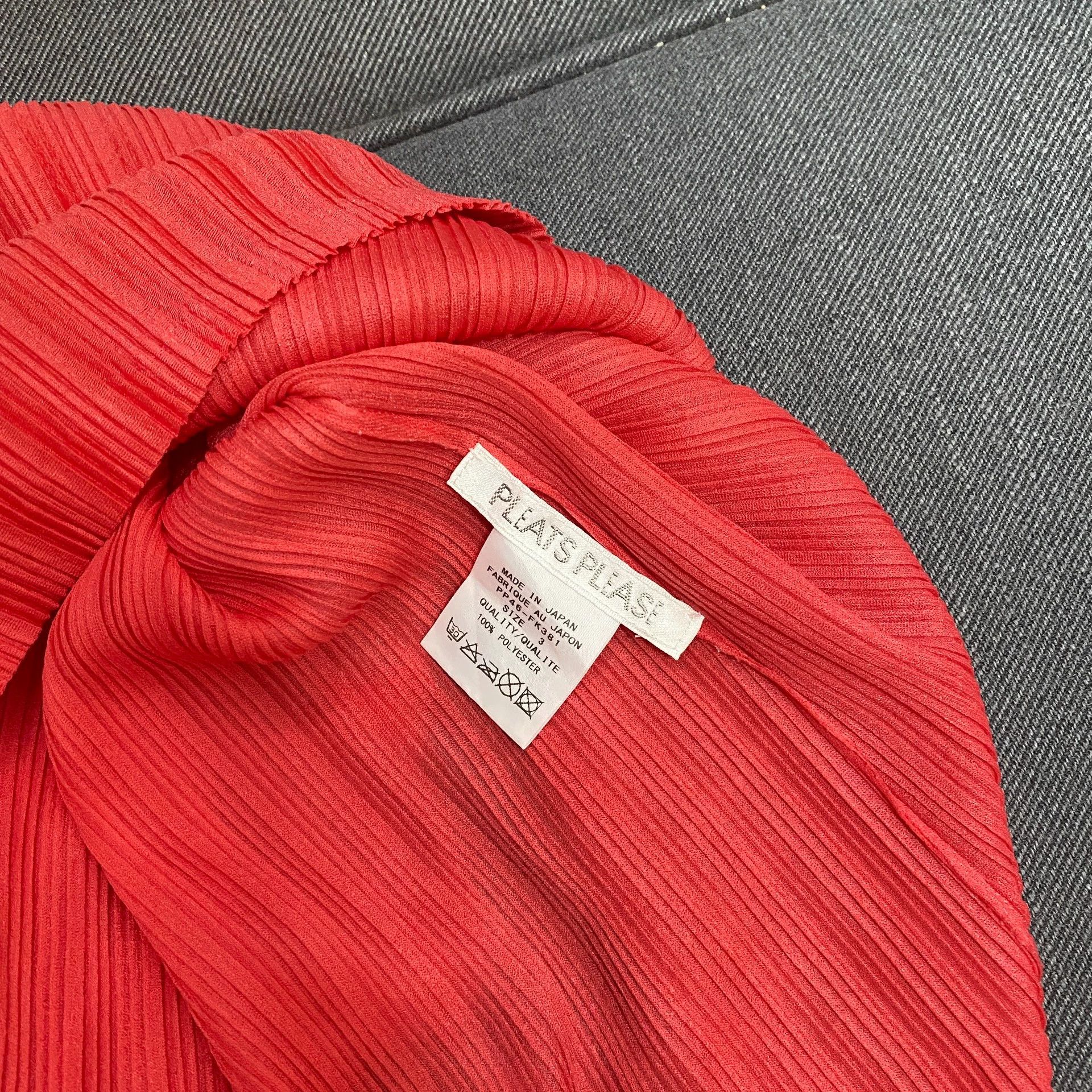 Issey Miyake issey miyake Wrinkled red long sleeved shirt Size US M / EU 48-50 / 2 - 2 Thumbnail