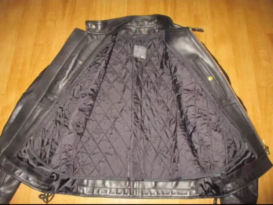 Kadoya Diamond lattice straight pull leather coat
