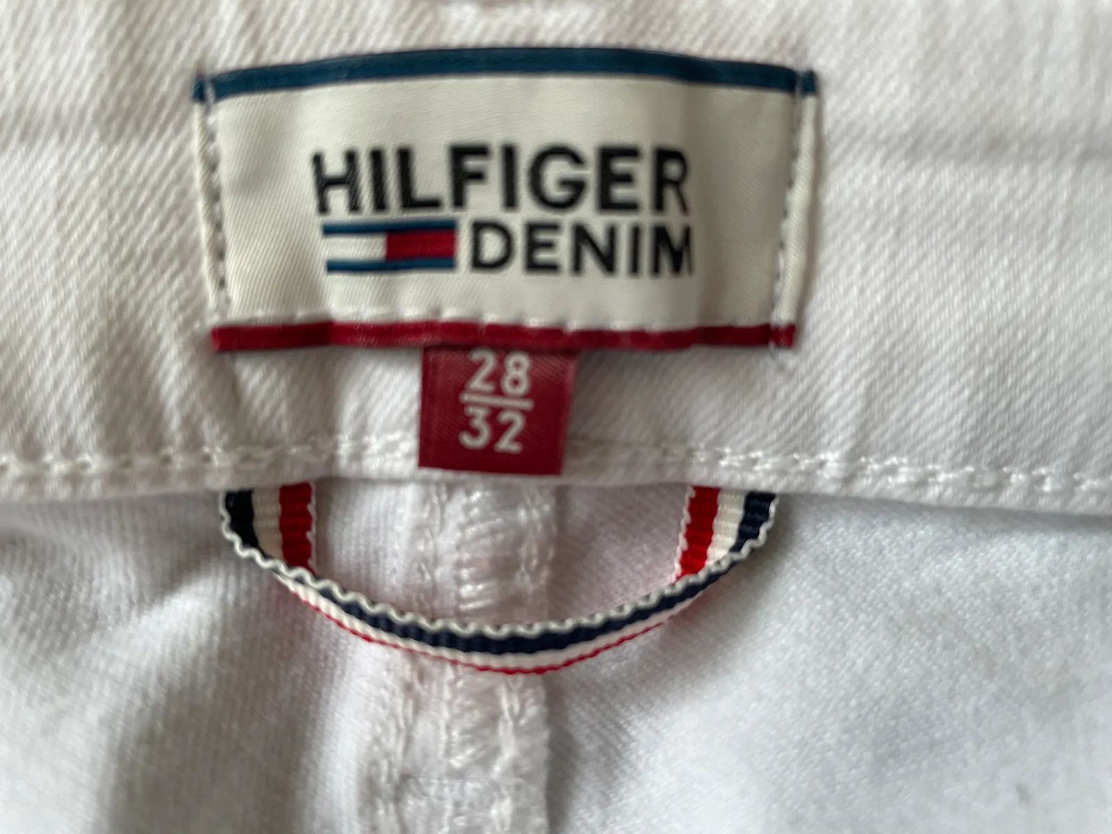 Tommy Hilfiger Tommy Hilfiger Jeans Size 28" / US 6 / IT 42 - 2 Thumbnail