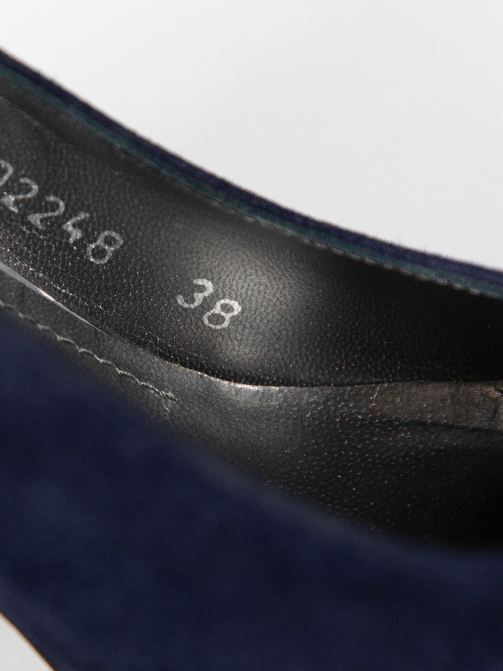 Stuart Weitzman Navy Suede Platform Pumps Size US 8 / IT 38 - 6 Thumbnail