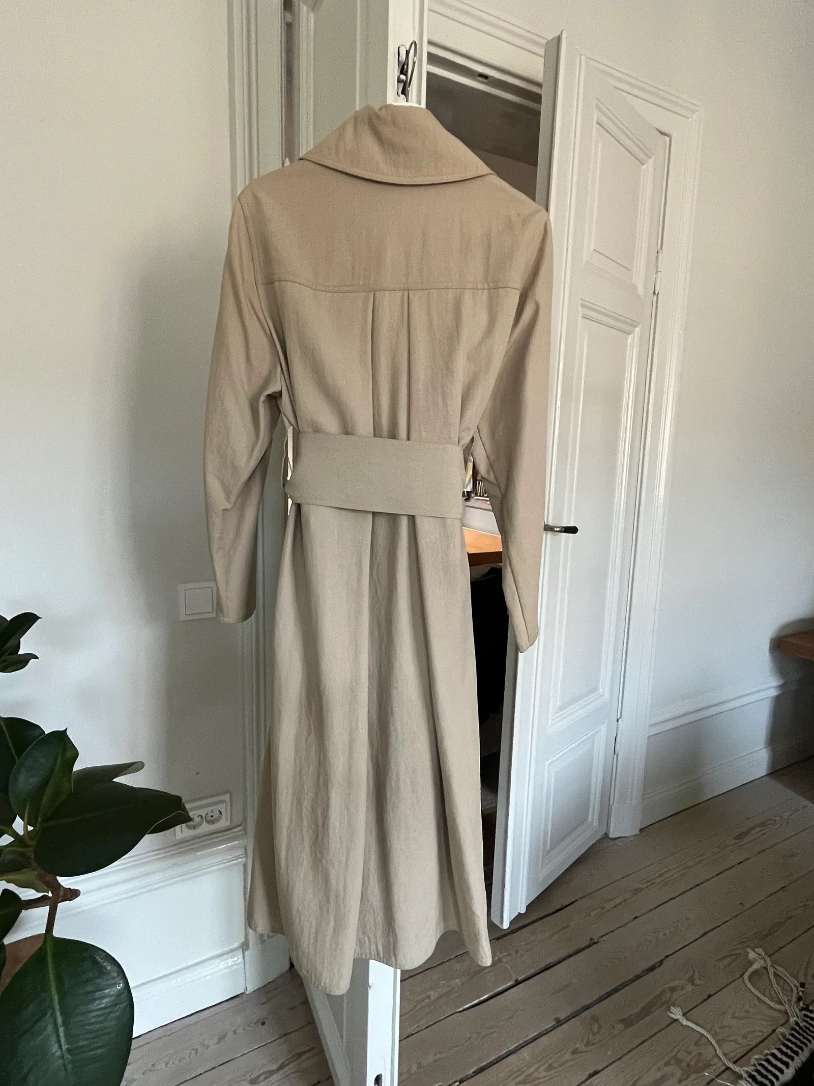 Acne Studios Acne Studios Creda Trenchcoat Size XS / US 0-2 / IT 36-38 - 4 Thumbnail
