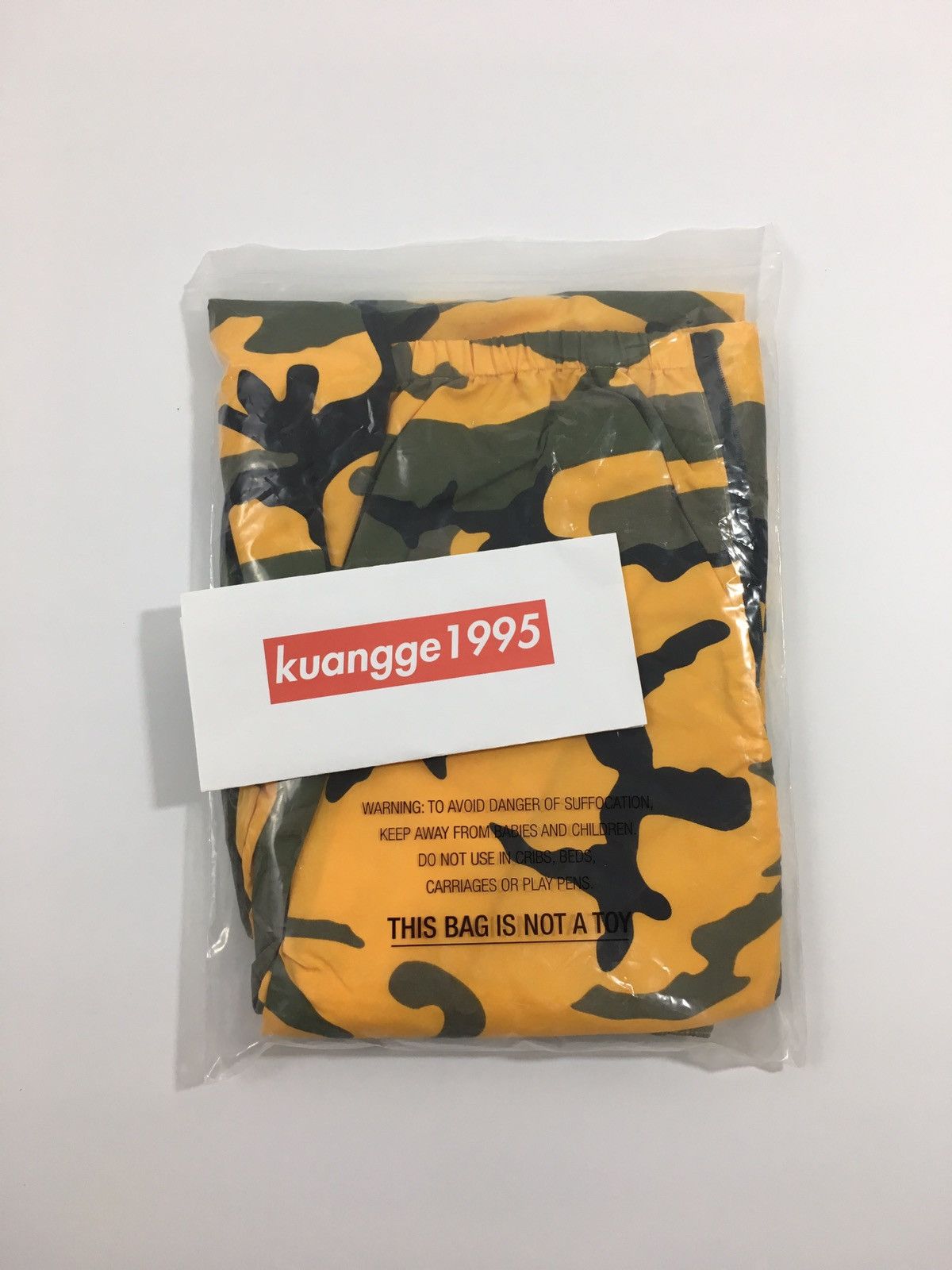 Supreme brooklyn camo pants clearance
