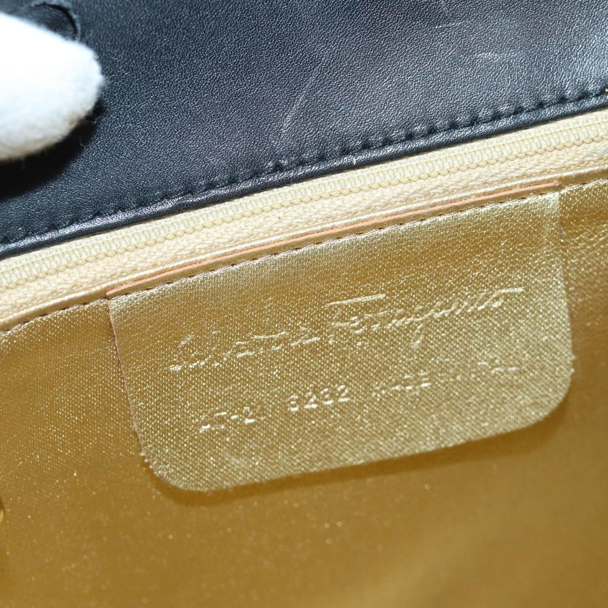 Salvatore Ferragamo Gancini Black Leather Backpack Bag (Pre-Owned) Size ONE SIZE - 6 Thumbnail