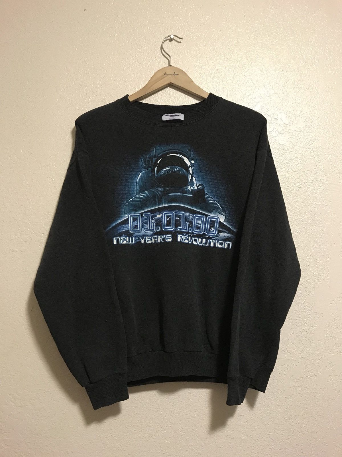 Vintage Vtg Turn Of The Millennium Sweater Size US L / EU 52-54 / 3 - 1 Thumbnail