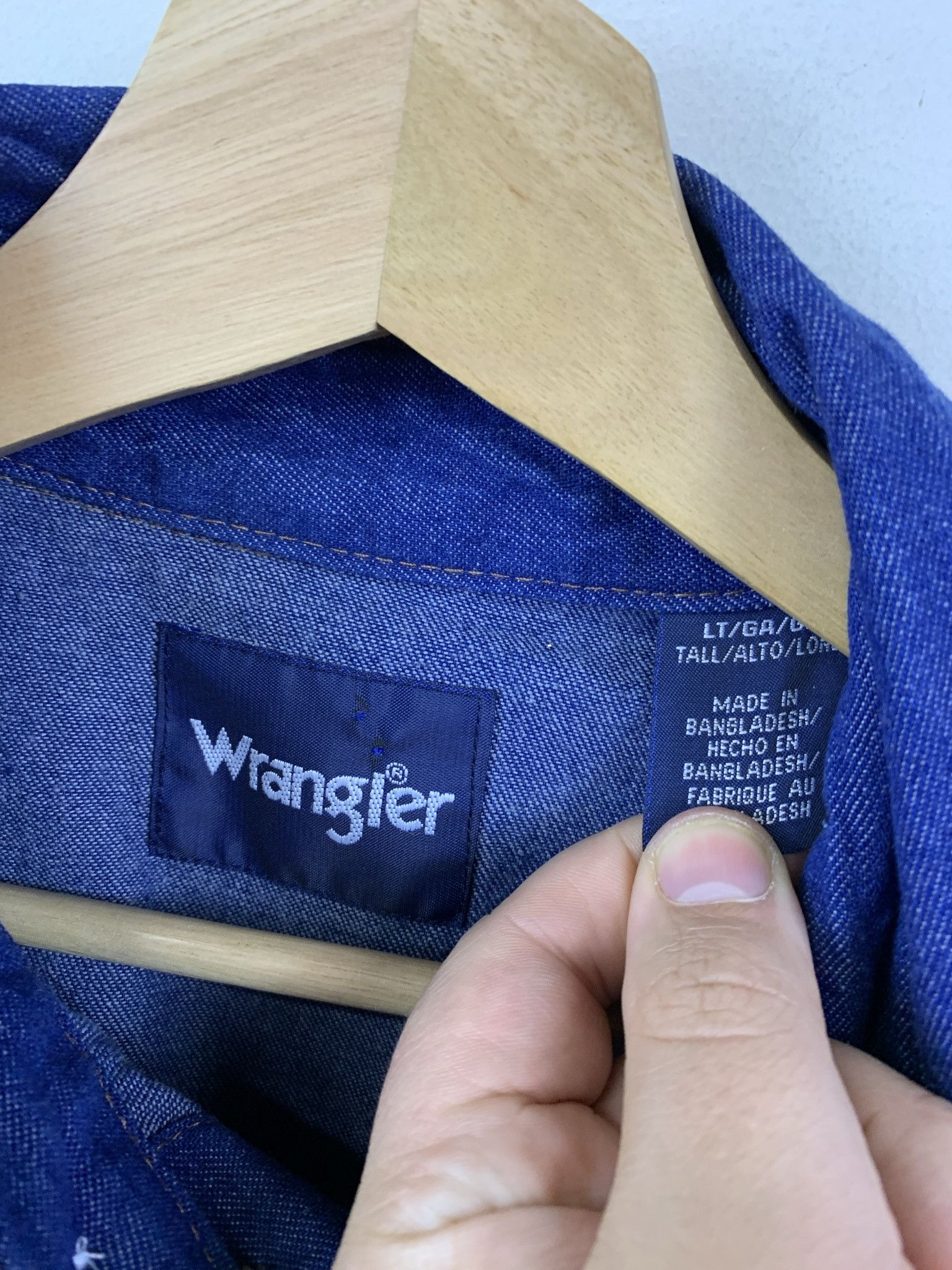 Flannel × Vintage Vintage 1990s Wrangler Denim Short Sleeve Western Shirt Pearl Snap Cowboy Shirt Size Large Tall Size US L / EU 52-54 / 3 - 2 Thumbnail
