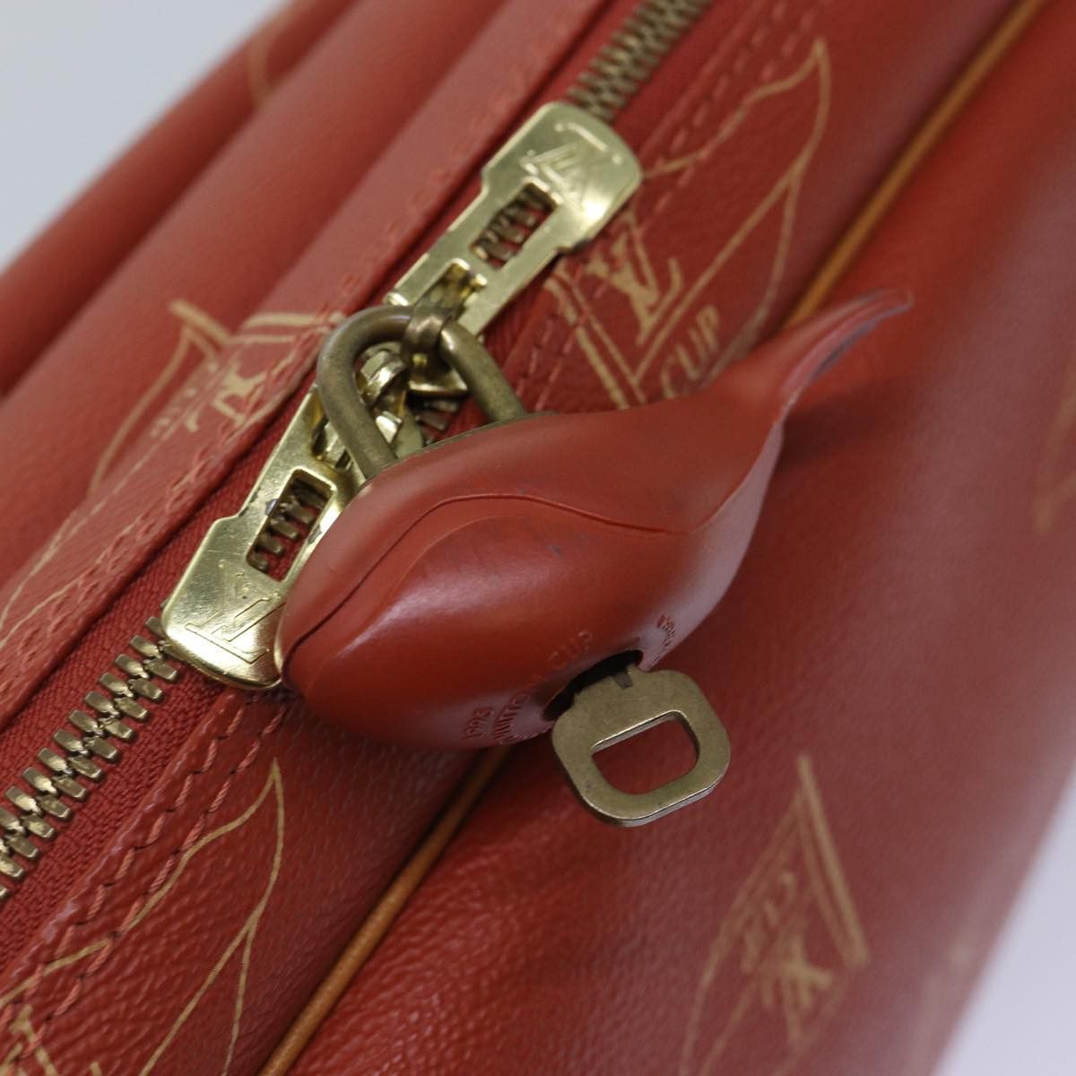 Louis Vuitton America's Cup Red Canvas Shoulder Bag (Pre-Owned) Size ONE SIZE - 17 Thumbnail