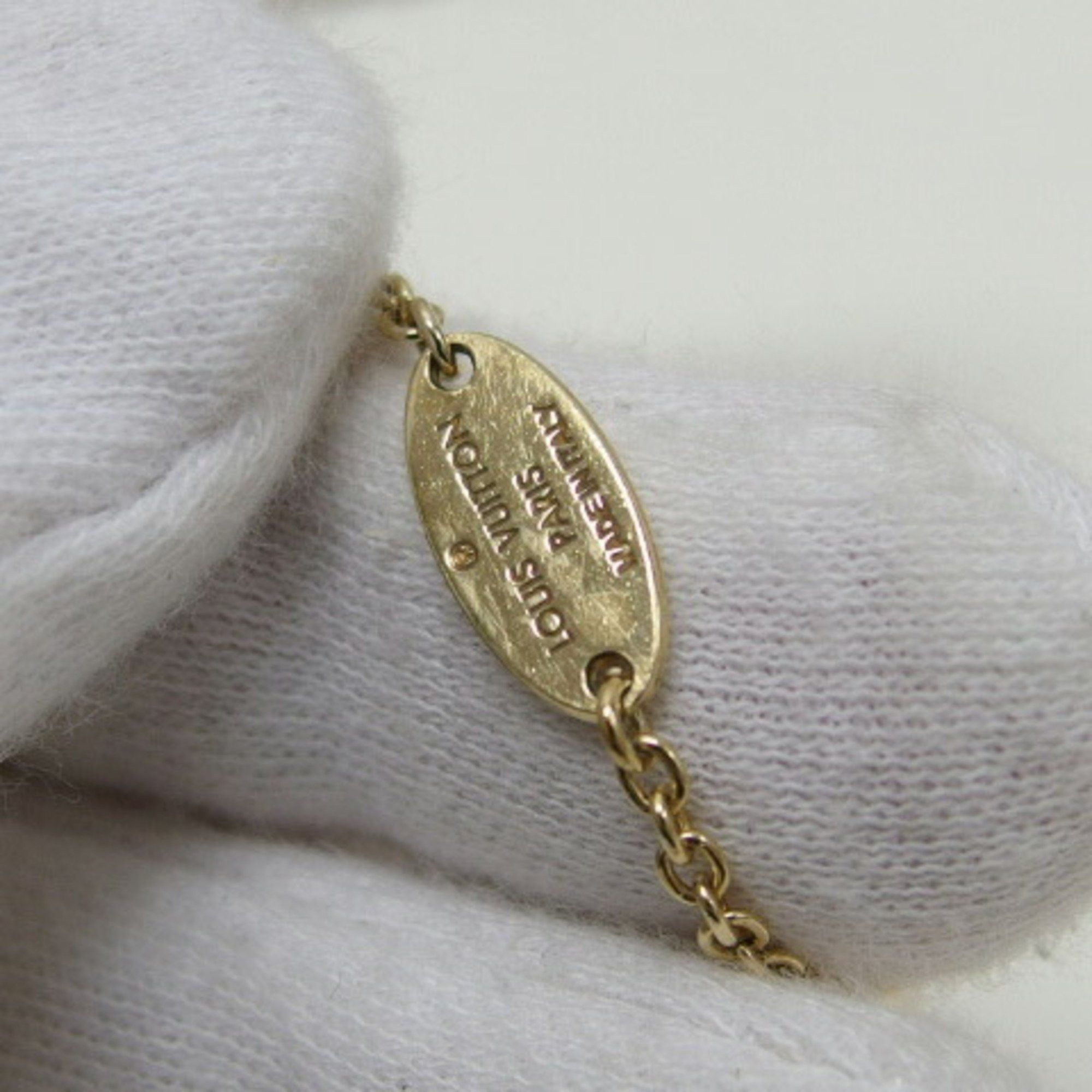 Louis Vuitton Louis Vuitton Collier Essential V Planet Necklace Gold Size ONE SIZE - 11 Thumbnail