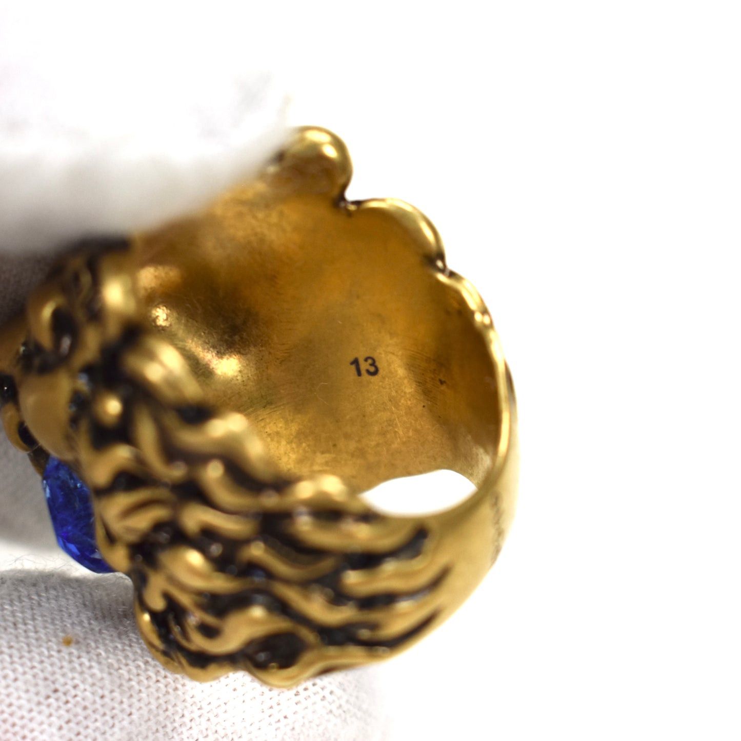 Gucci Gucci Vintage Effect Gold Lion Ring Blue Crystal Size ONE SIZE - 8 Thumbnail