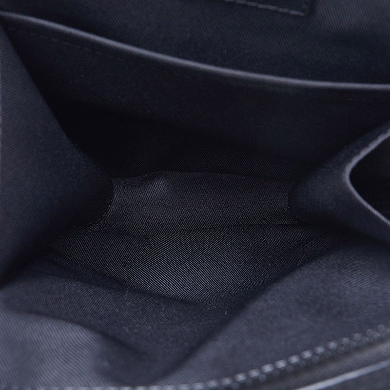 Louis Vuitton Louis Vuitton Louis Vuitton Monogram Utility Side Bag Shoulder Bag M53298 Black Leather Leather Crossbody Bag M53298 in Very Good Condition Size ONE SIZE - 9 Thumbnail