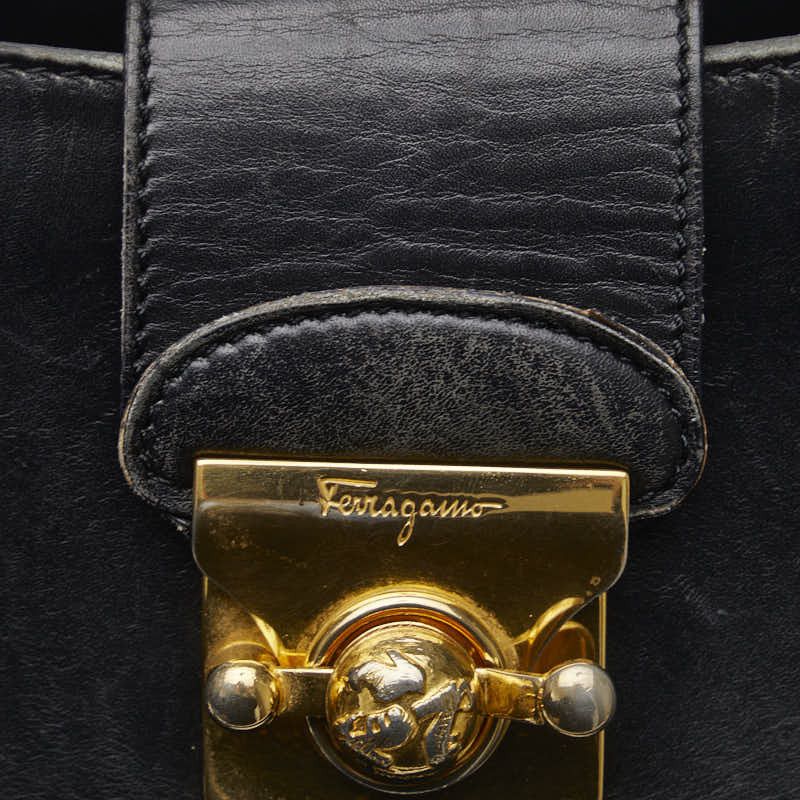 Salvatore Ferragamo Salvatore Ferragamo Salvatore Ferragamo Leather Studded Tote Bag AN215212 Leather Tote Bag AN215212 in Very Good Condition Size ONE SIZE - 5 Thumbnail