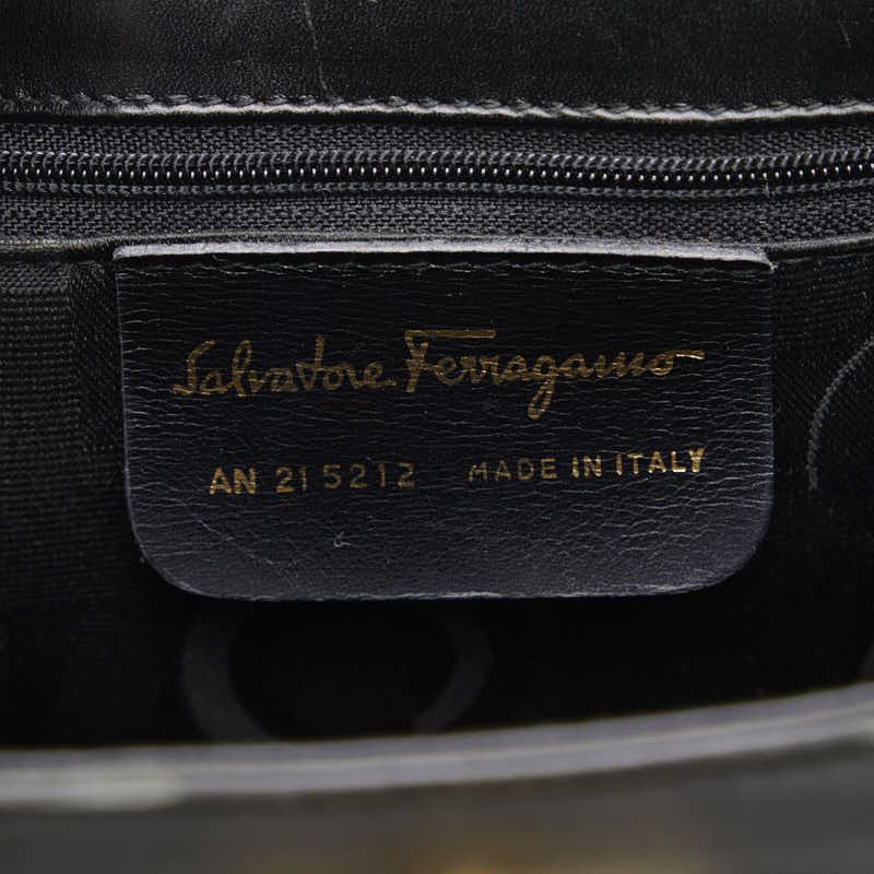 Salvatore Ferragamo Salvatore Ferragamo Salvatore Ferragamo Leather Studded Tote Bag AN215212 Leather Tote Bag AN215212 in Very Good Condition Size ONE SIZE - 10 Thumbnail