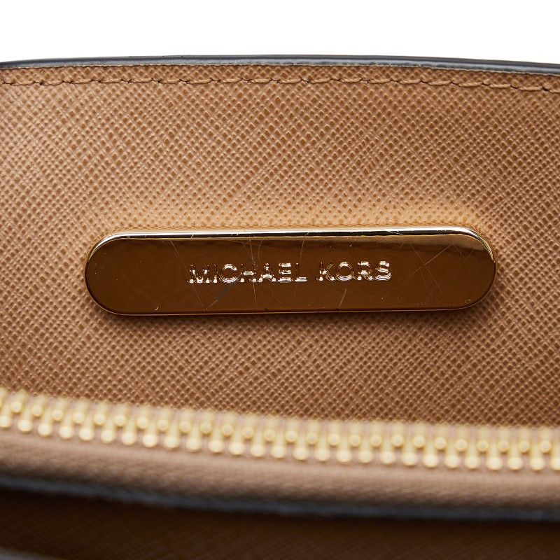 Michael Kors Michael Kors Michael Kors Mercer LOVE Studs Leather Handbag 30H7GM9M6O Leather Handbag 30H7GM9M6O in Very Good Condition Size ONE SIZE - 10 Thumbnail