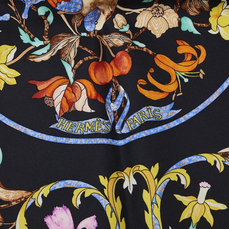 Hermes Hermes Hermes Silk Scarf Carré 90 PIERRES D ORIENT ET D OCCIDENT Canvas Scarf in Very Good Condition Size ONE SIZE - 3 Thumbnail