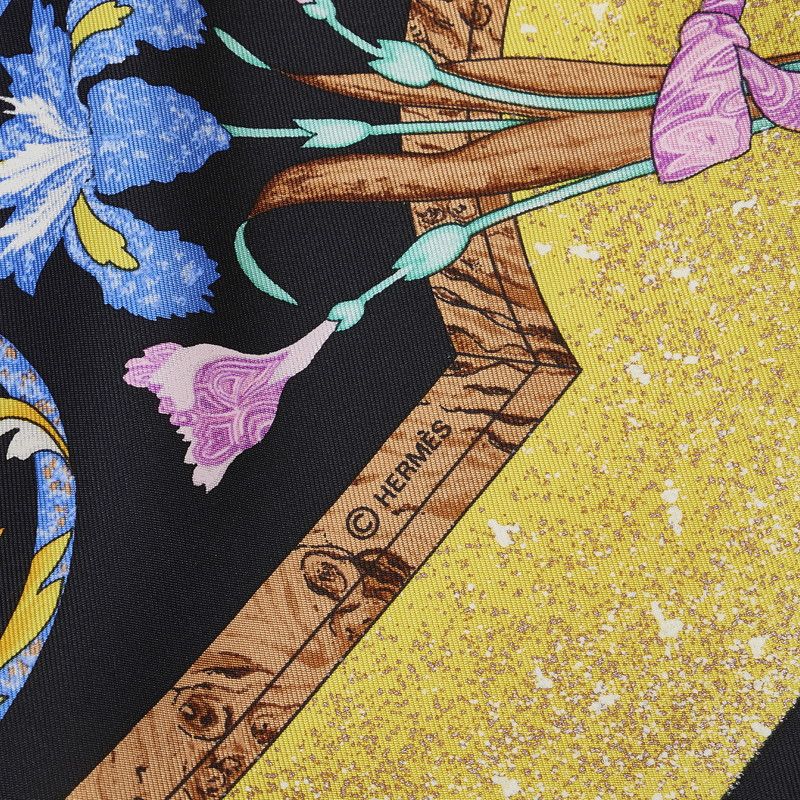 Hermes Hermes Hermes Silk Scarf Carré 90 PIERRES D ORIENT ET D OCCIDENT Canvas Scarf in Very Good Condition Size ONE SIZE - 4 Thumbnail