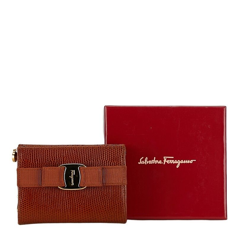 Salvatore Ferragamo Salvatore Ferragamo Salvatore Ferragamo Leather Vara Ribbon Embossed Pouch Leather Vanity Bag in Very Good Condition Size ONE SIZE - 9 Thumbnail