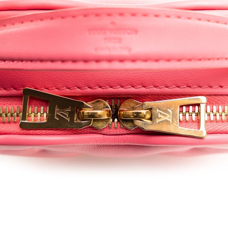 Louis Vuitton Louis Vuitton Louis Vuitton Bubblegram Pop My Heart Leather Handbag M81893 Leather Handbag M81893 in Very Good Condition Size ONE SIZE - 6 Thumbnail
