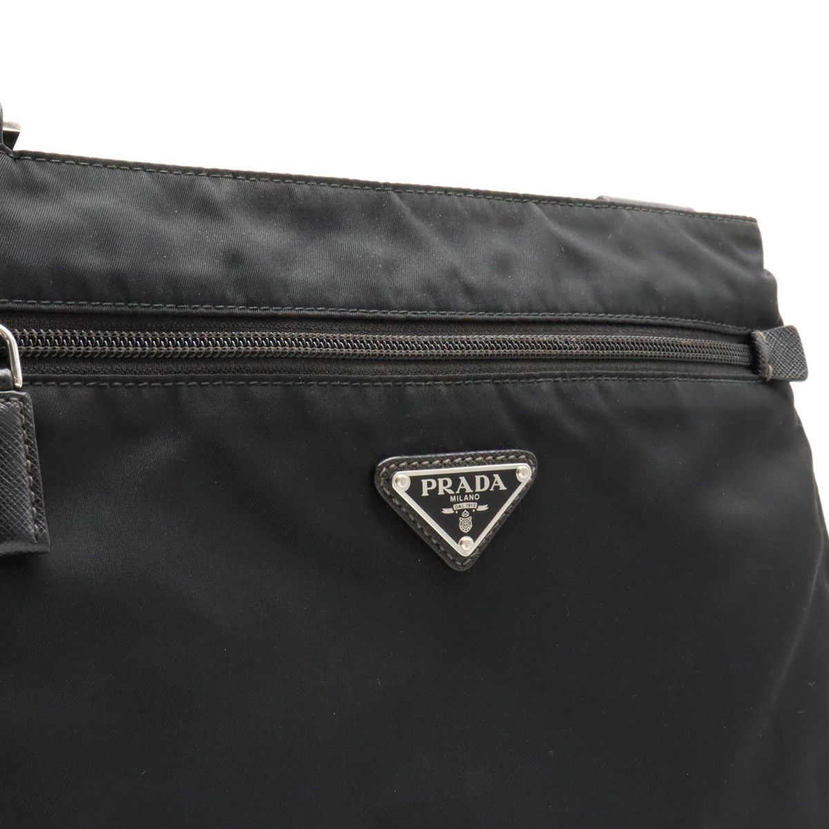 Prada Prada Prada Nylon/Leather Shoulder Bag VA0563 Canvas Crossbody Bag VA0563 in Very Good Condition Size ONE SIZE - 7 Thumbnail
