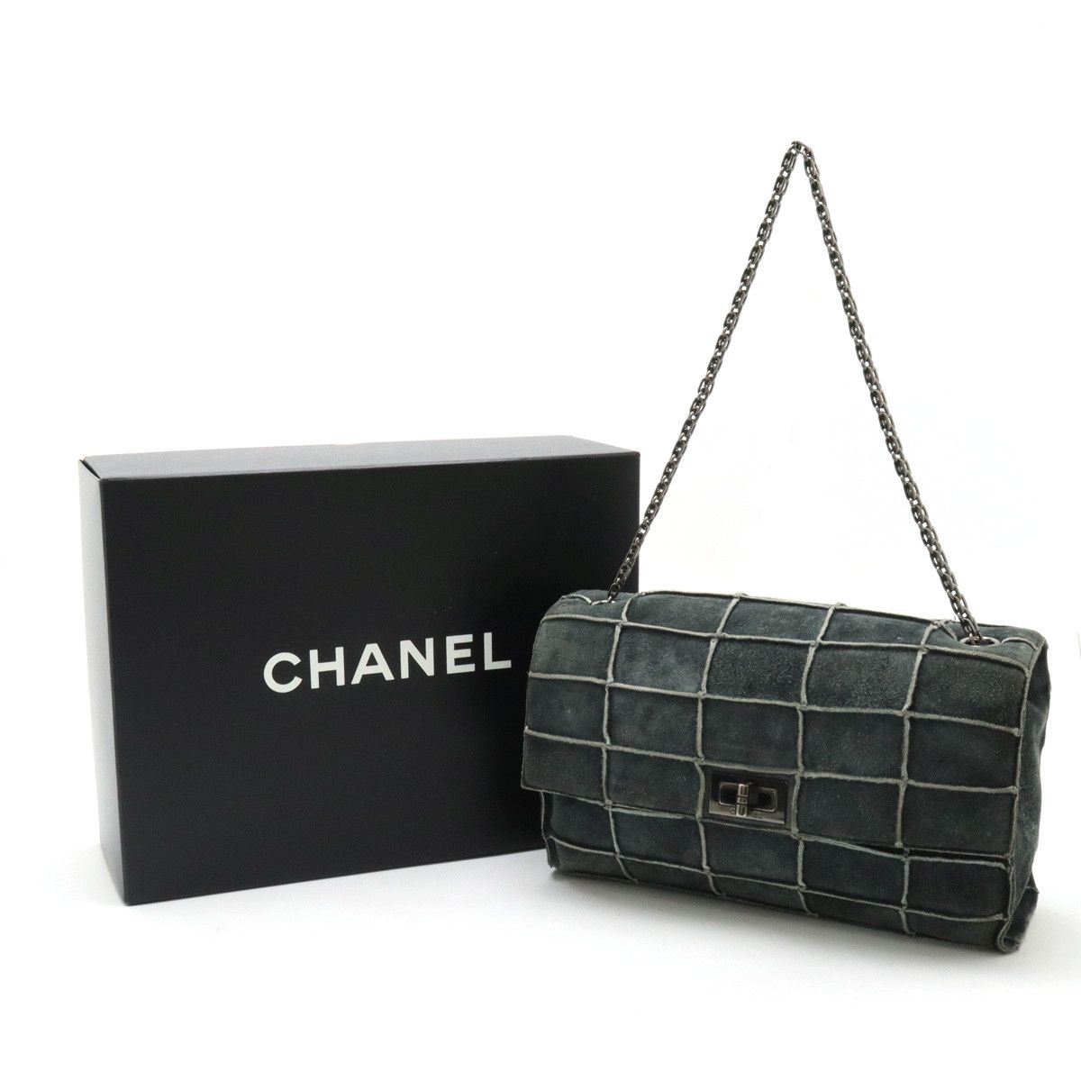 Chanel Chanel Chanel Suede 2.55 Chocolate Bar Chain Shoulder Bag Leather Shoulder Bag in Very Good Condition Size ONE SIZE - 9 Thumbnail