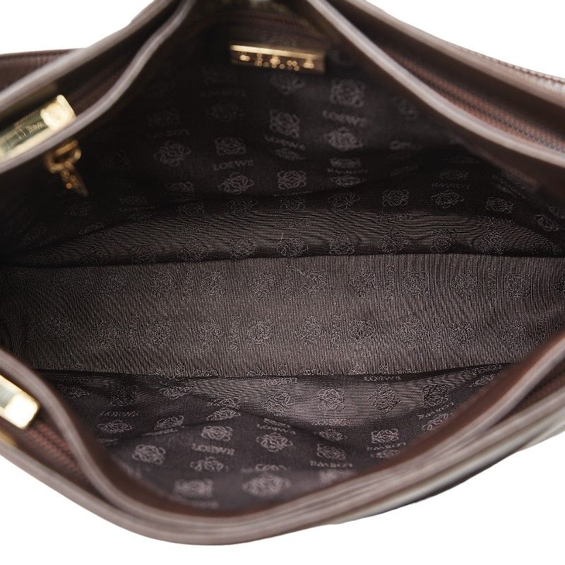 Loewe Loewe Loewe Leather Anagram Semi Shoulder Bag Leather Shoulder Bag in Very Good Condition Size ONE SIZE - 6 Thumbnail