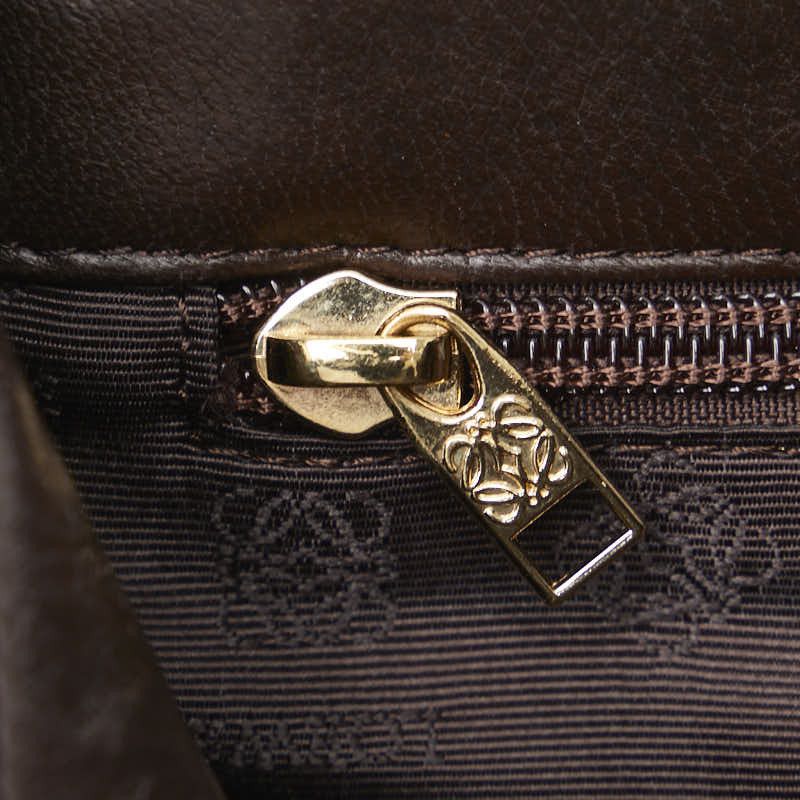 Loewe Loewe Loewe Leather Anagram Semi Shoulder Bag Leather Shoulder Bag in Very Good Condition Size ONE SIZE - 7 Thumbnail