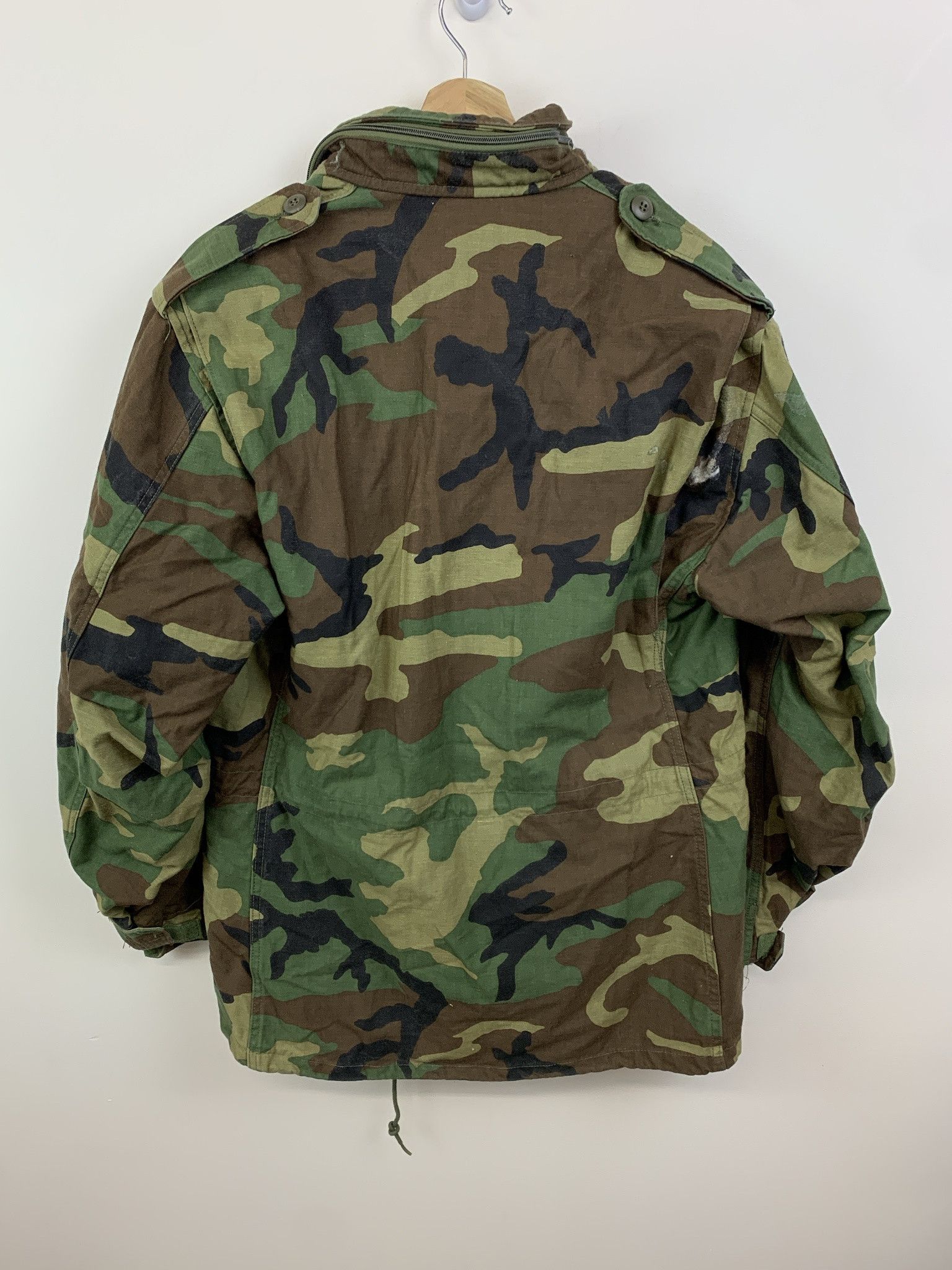 Other Vintage Military Woodland Camo Cold Weather Field Jacket M1965 Size M Long Size US M / EU 48-50 / 2 - 3 Thumbnail