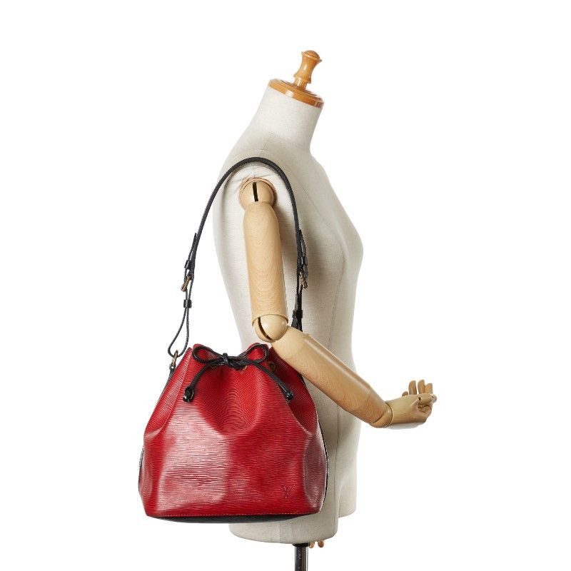 Louis Vuitton Louis Vuitton Louis Vuitton Epi Petit Noe Leather Shoulder Bag M44172 Leather Shoulder Bag M44172 in Very Good Condition Size ONE SIZE - 12 Thumbnail