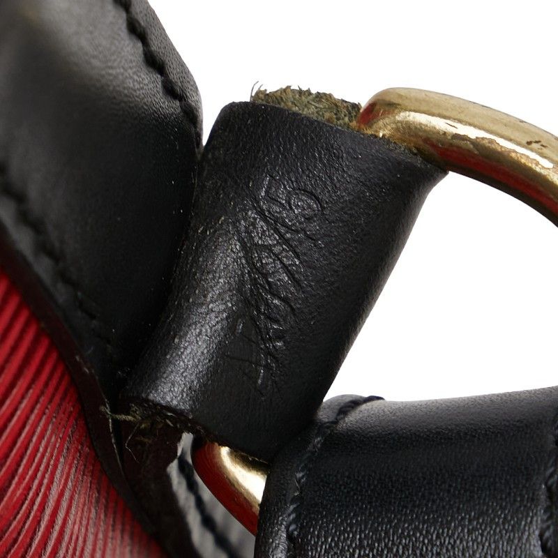 Louis Vuitton Louis Vuitton Louis Vuitton Epi Petit Noe Leather Shoulder Bag M44172 Leather Shoulder Bag M44172 in Very Good Condition Size ONE SIZE - 11 Thumbnail
