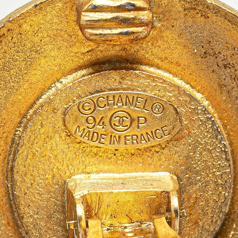 Chanel Chanel Chanel Vintage Coco Mark Button Motif Clip-On Earrings Gold Metal Earrings 94P in Very Good Condition Size ONE SIZE - 3 Thumbnail