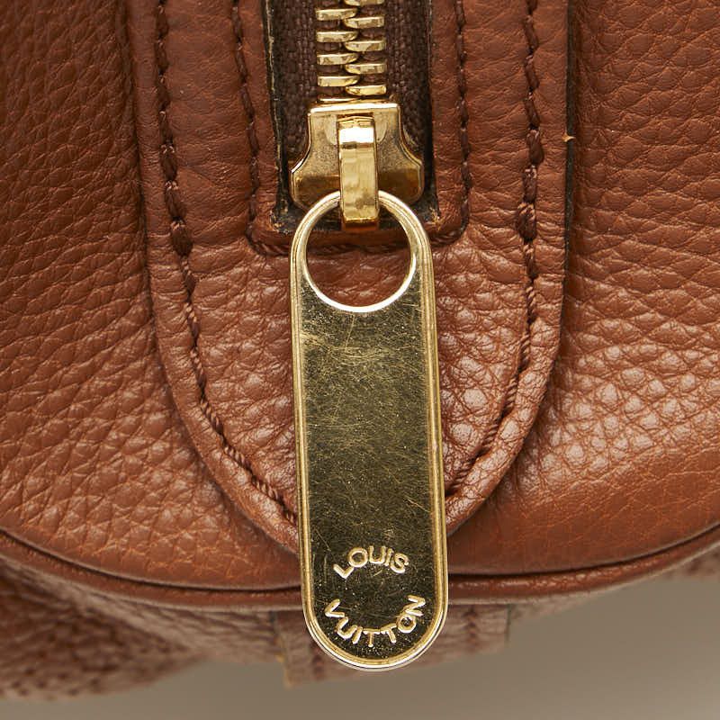 Louis Vuitton Louis Vuitton Louis Vuitton Monogram Mahina Lunar PM Handbag M97052 Others Handbag M97052 in Very Good Condition Size ONE SIZE - 7 Thumbnail