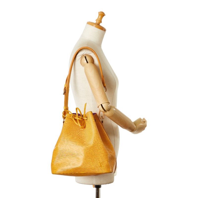 Louis Vuitton Louis Vuitton Louis Vuitton Epi Petit Noe Shoulder Bag M44109 Yellow Leather Leather Shoulder Bag M44109 in Good Condition Size ONE SIZE - 11 Thumbnail