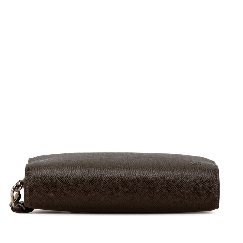 Louis Vuitton Louis Vuitton Louis Vuitton Taiga Baikal Leather Clutch Bag M30188 Leather Clutch Bag M30188 in Great Condition Size ONE SIZE - 3 Thumbnail
