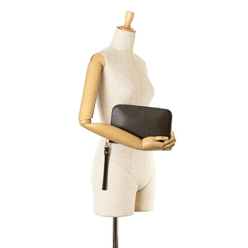 Louis Vuitton Louis Vuitton Louis Vuitton Taiga Baikal Leather Clutch Bag M30188 Leather Clutch Bag M30188 in Great Condition Size ONE SIZE - 7 Thumbnail
