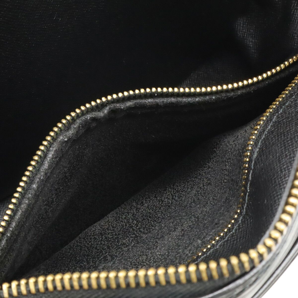 Louis Vuitton Louis Vuitton Louis Vuitton Epi Leather Jeune Fille Shoulder Bag M52152 Leather Crossbody Bag M52152 in Great Condition Size ONE SIZE - 7 Thumbnail