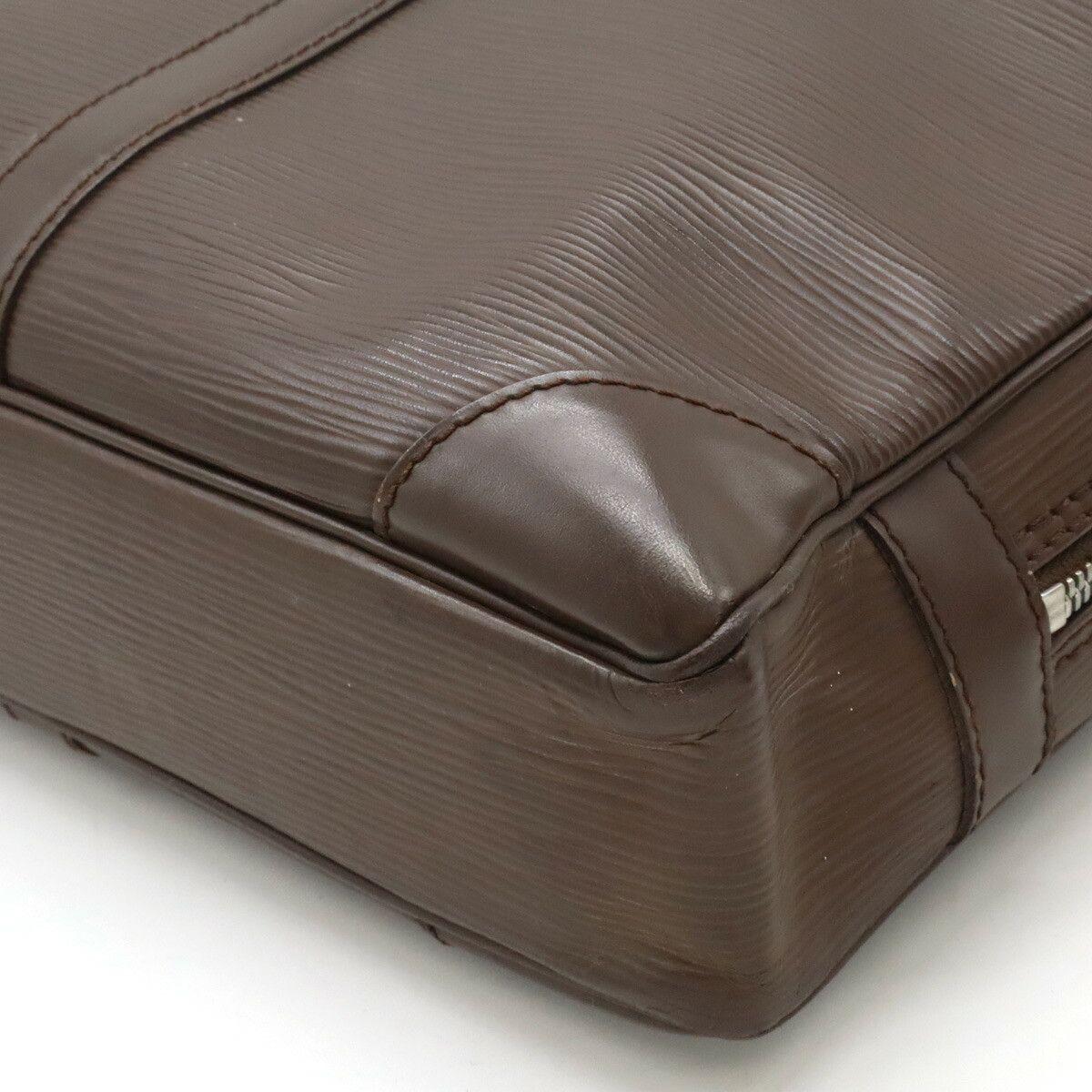 Louis Vuitton Louis Vuitton Louis Vuitton Epi Leather Briefcase M5909D Leather Business Bag M5909D in Good Condition Size ONE SIZE - 3 Thumbnail