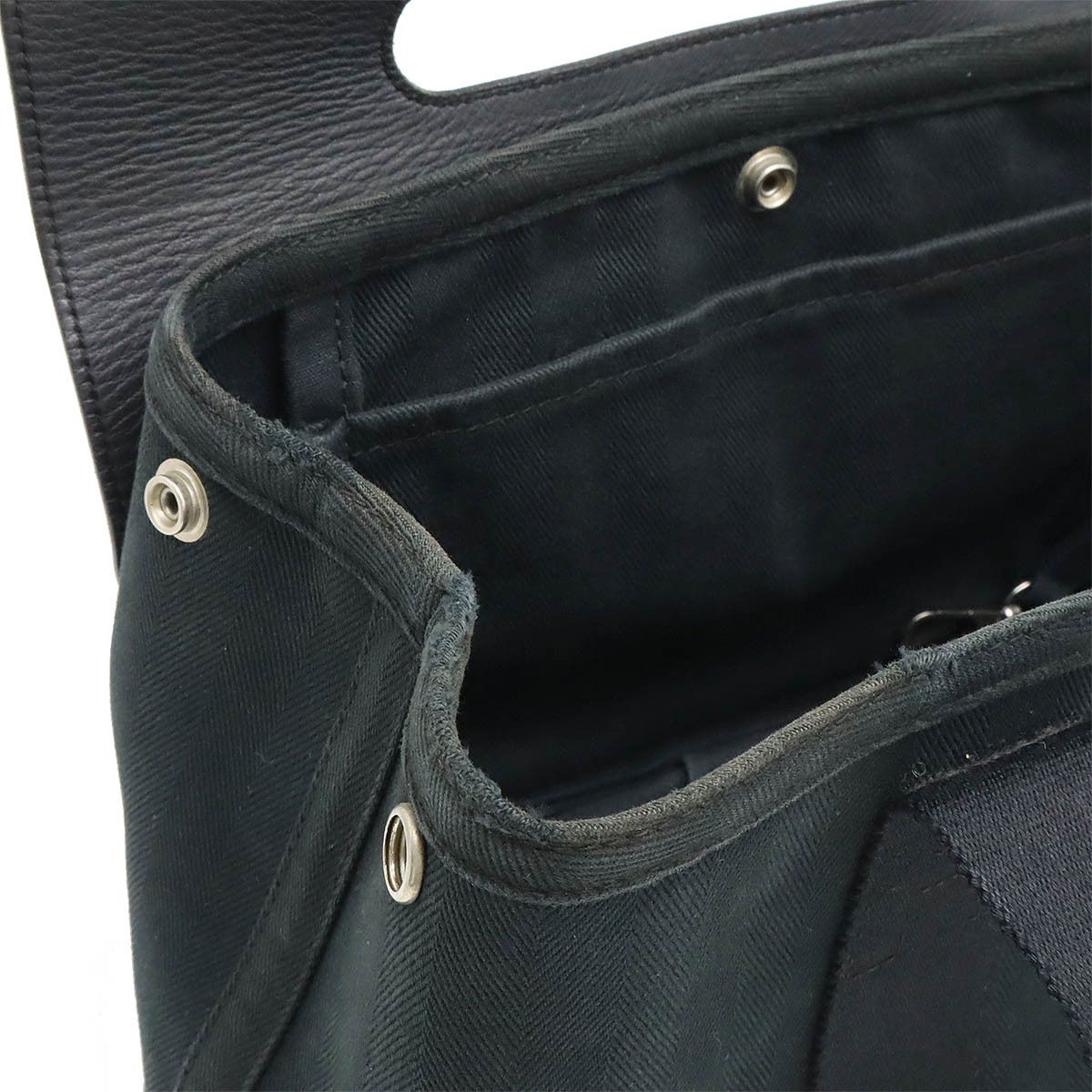 Hermes Hermes Hermes Valparaiso PM Tote Bag Toile Chevron Leather Black Canvas Tote Bag in Good Condition Size ONE SIZE - 7 Thumbnail