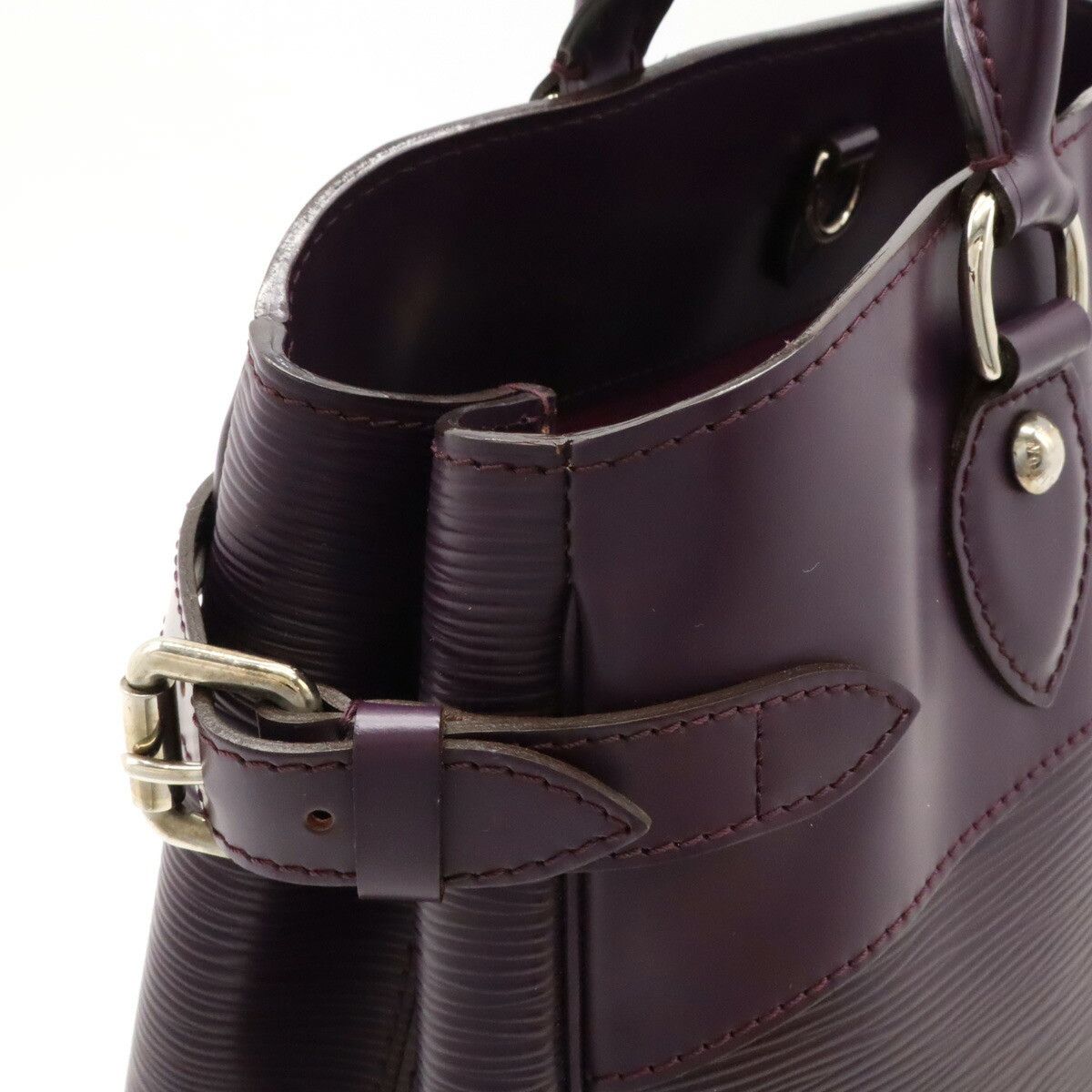 Louis Vuitton Louis Vuitton Louis Vuitton Epi Leather Passy PM Handbag M5926K Leather Handbag M5926K in Very Good Condition Size ONE SIZE - 7 Thumbnail