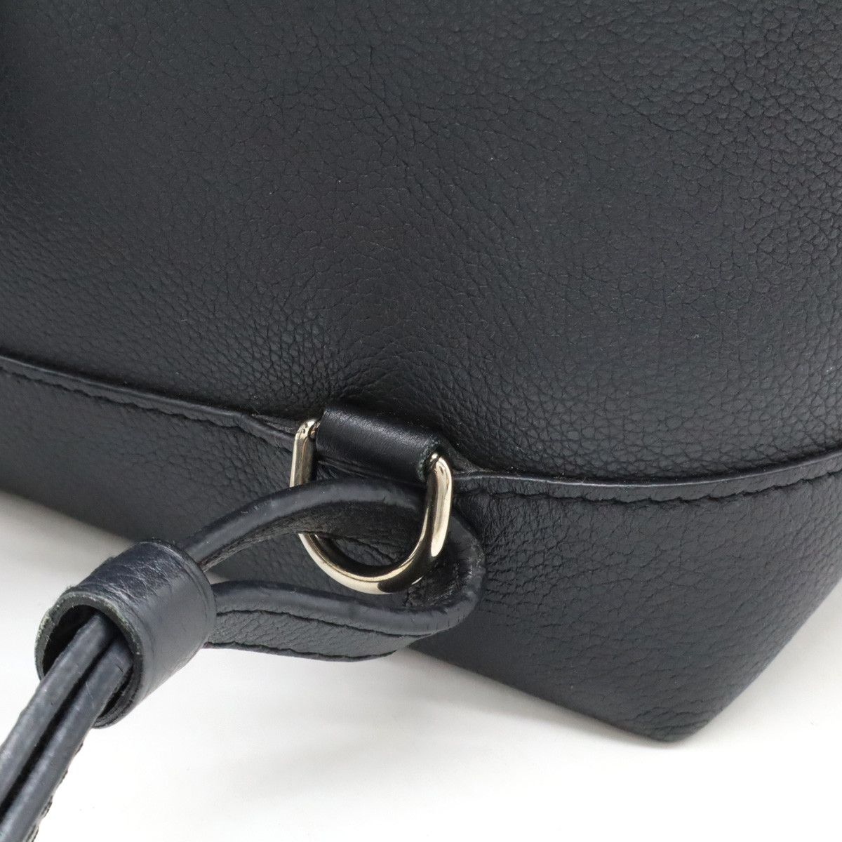 Louis Vuitton Louis Vuitton Louis Vuitton Lockme Calf Leather Backpack M41815 Leather Backpack M41815 in Very Good Condition Size ONE SIZE - 8 Thumbnail
