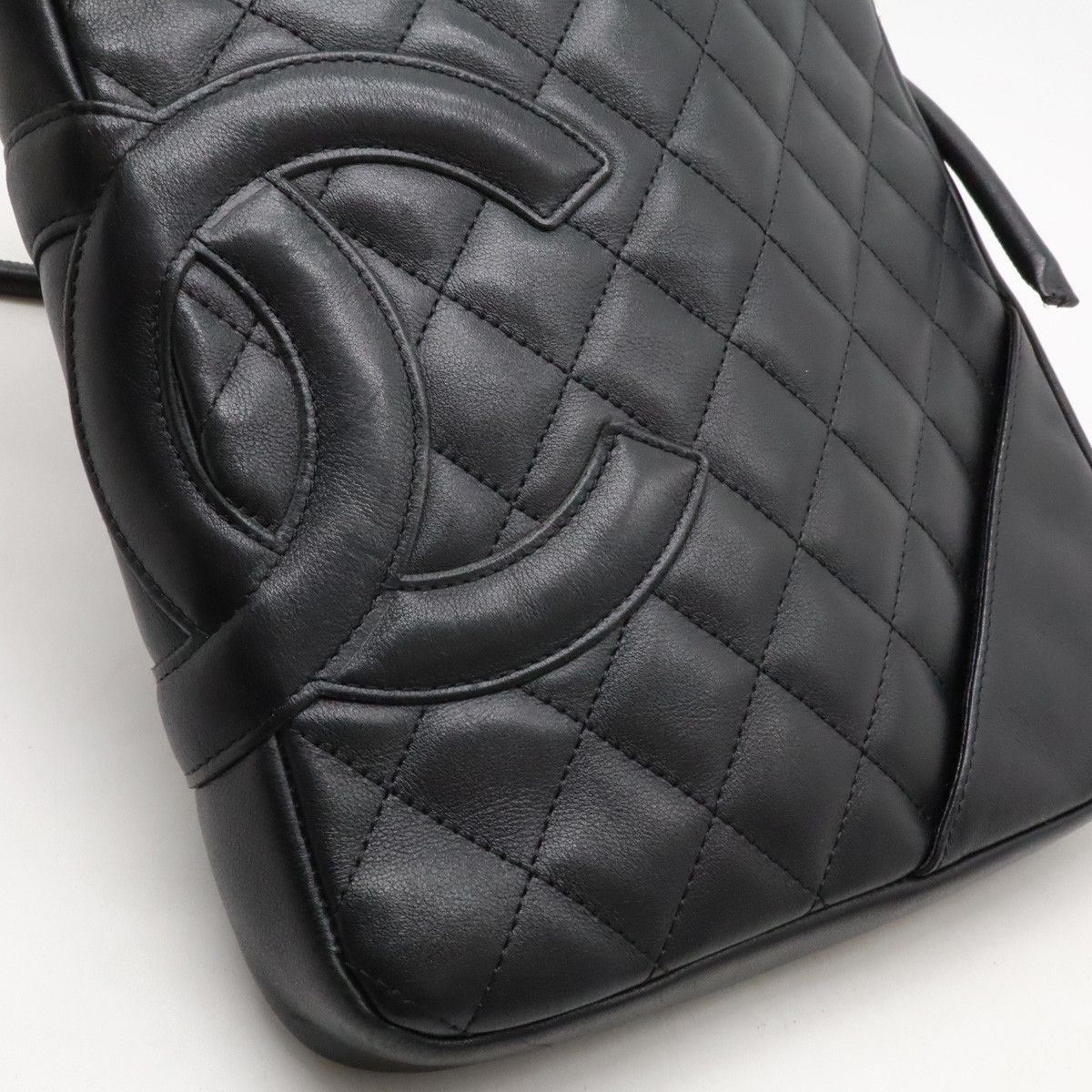 Chanel Chanel Chanel Cambon Line Coco Mark Medium Pochette Shoulder Bag A25178 Leather Crossbody Bag A25178 in Very Good Condition Size ONE SIZE - 9 Thumbnail