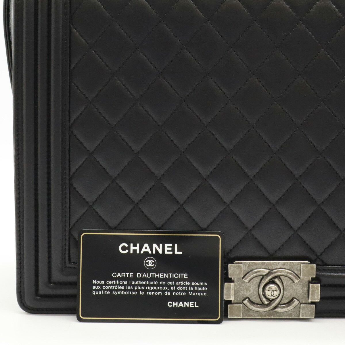 Chanel Chanel Chanel Boy Matelasse Leather Shoulder Bag Leather Shoulder Bag in Great Condition Size ONE SIZE - 9 Thumbnail
