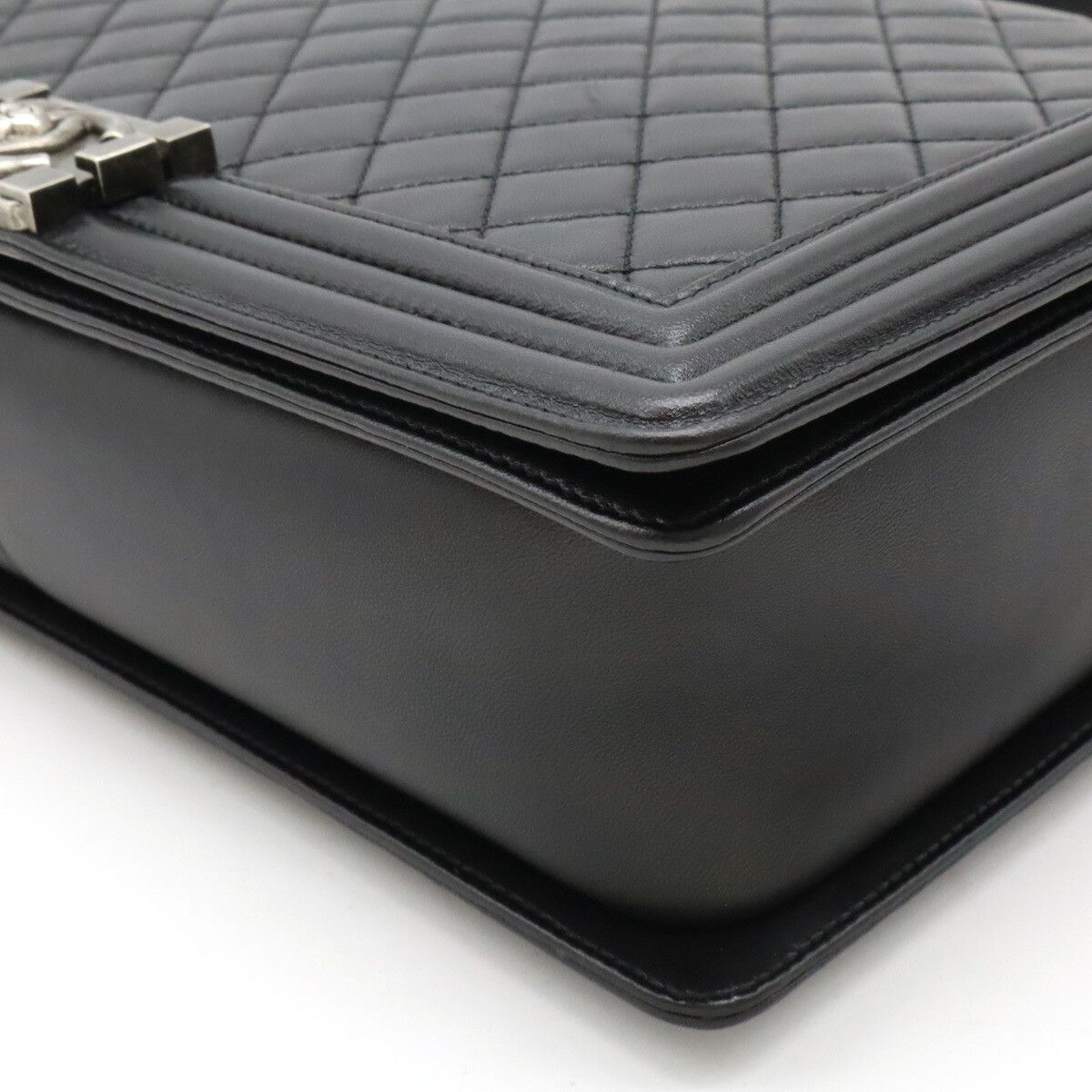Chanel Chanel Chanel Boy Matelasse Leather Shoulder Bag Leather Shoulder Bag in Great Condition Size ONE SIZE - 3 Thumbnail
