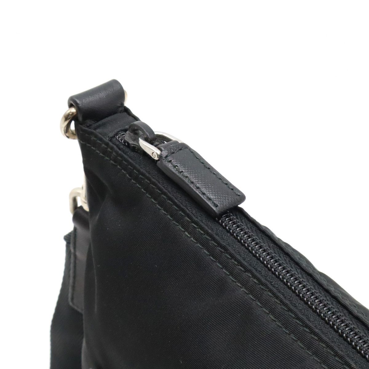Prada Prada Prada Nylon/Leather Shoulder Bag BT0715 Canvas Crossbody Bag BT0715 in Great Condition Size ONE SIZE - 4 Thumbnail