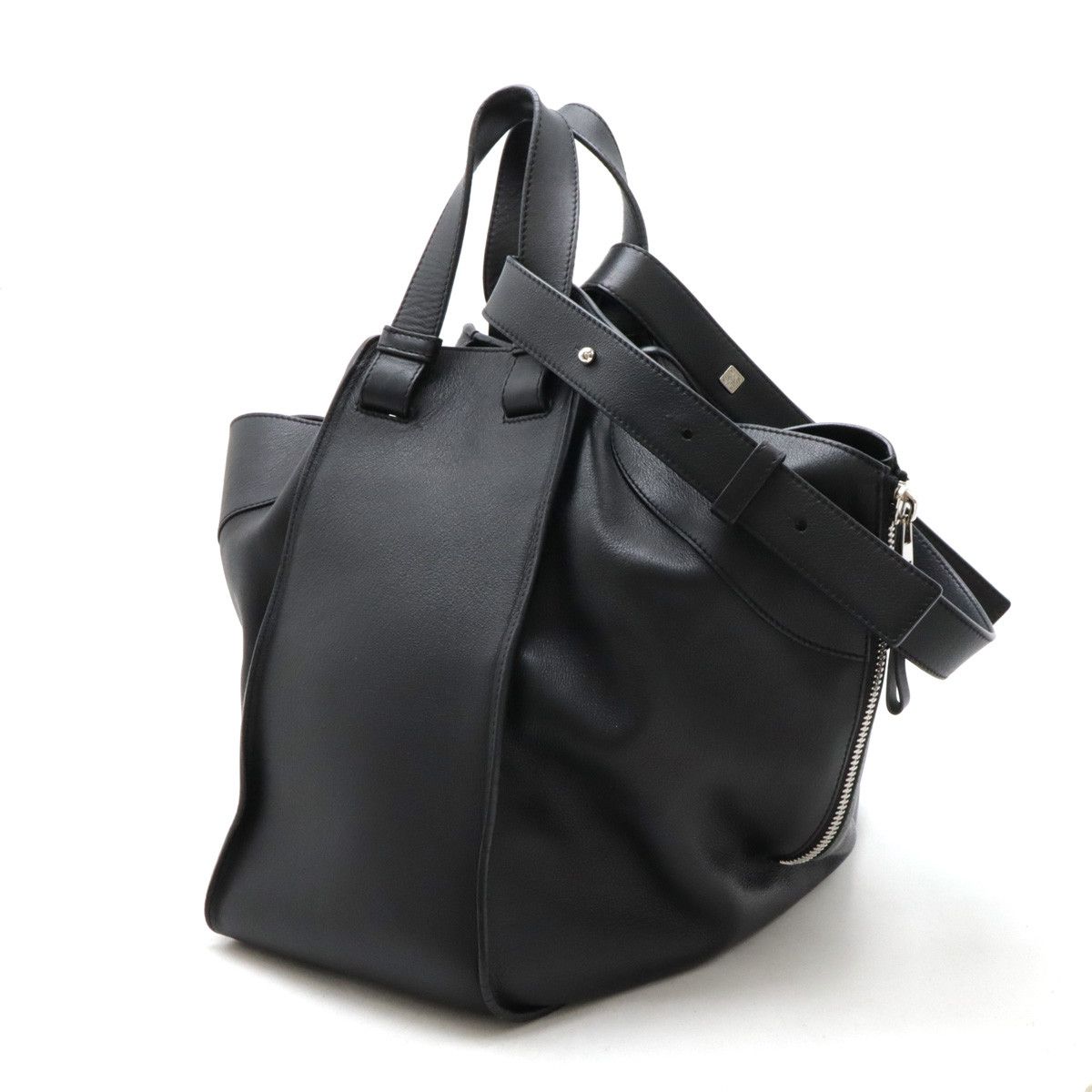 Loewe Loewe Loewe Leather Hammock Medium Handbag 387.30.T38 Leather Handbag 387.30.T38 in Very Good Condition Size ONE SIZE - 2 Thumbnail