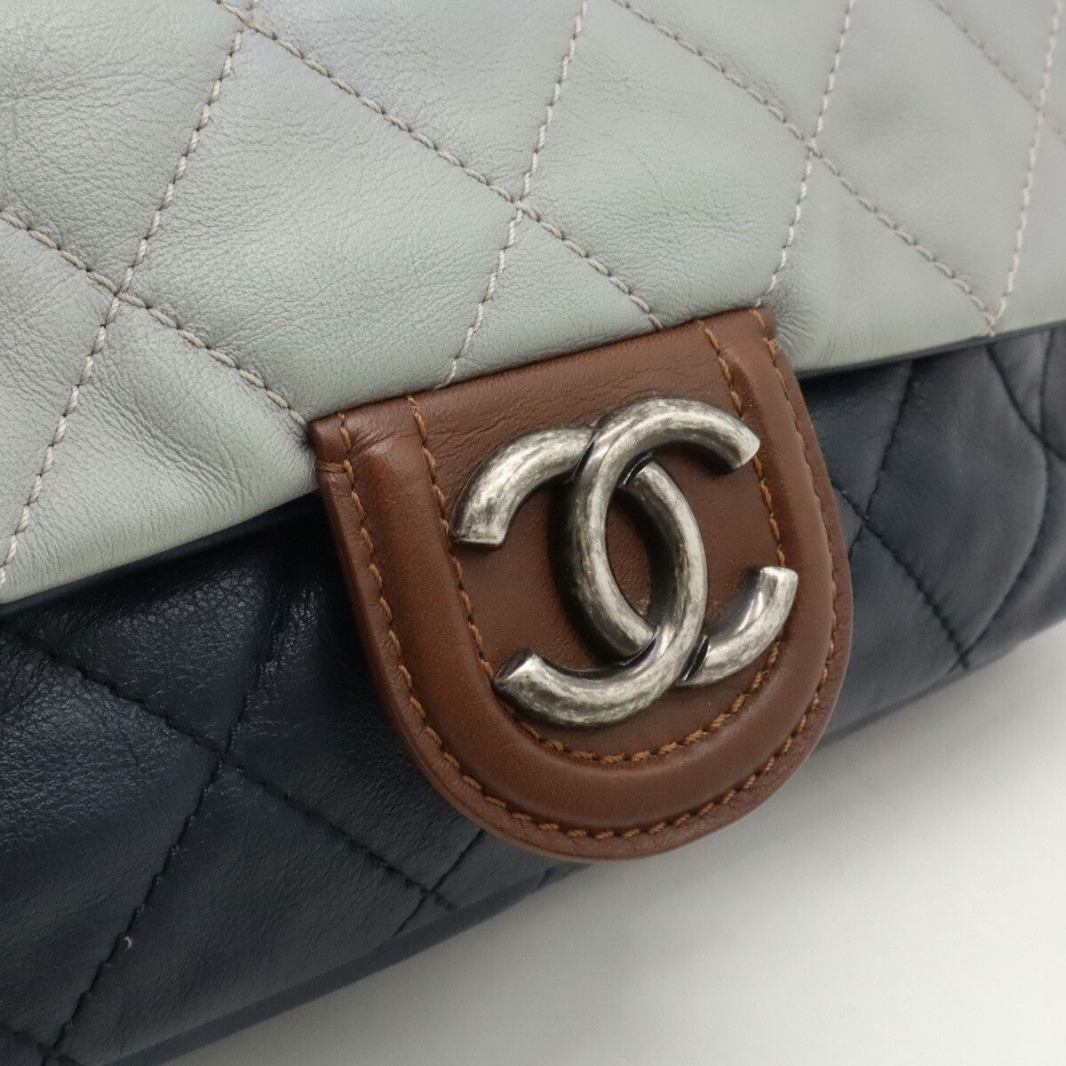 Chanel Chanel Chanel Matelasse Coco Mark Leather Shoulder Bag Leather Shoulder Bag Size ONE SIZE - 8 Thumbnail