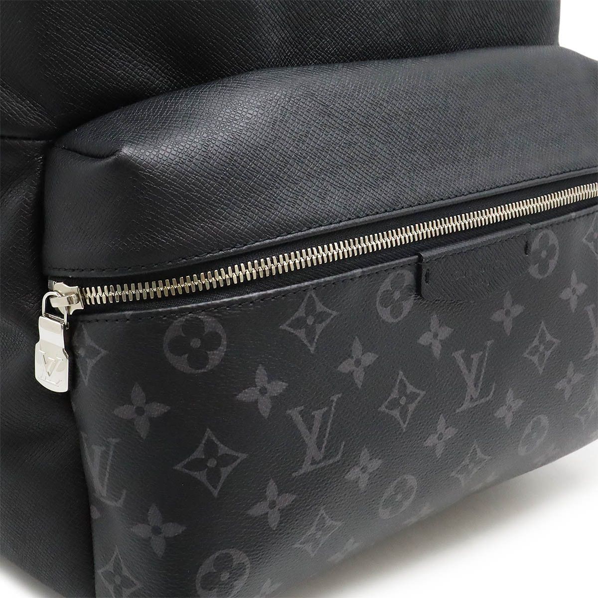 Louis Vuitton Louis Vuitton Louis Vuitton Monogram Eclipse Taiga Discovery Backpack M30230 Canvas Backpack M30230 in Very Good Condition Size ONE SIZE - 5 Thumbnail