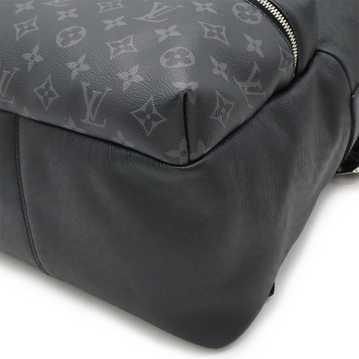 Louis Vuitton Louis Vuitton Louis Vuitton Monogram Eclipse Taiga Discovery Backpack M30230 Canvas Backpack M30230 in Very Good Condition Size ONE SIZE - 3 Thumbnail