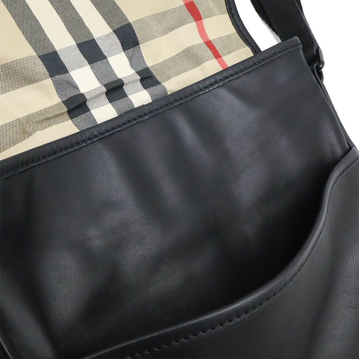 Burberry Burberry Burberry Leather Horse Logo Shoulder Bag Leather Crossbody Bag in Very Good Condition Size ONE SIZE - 7 Thumbnail