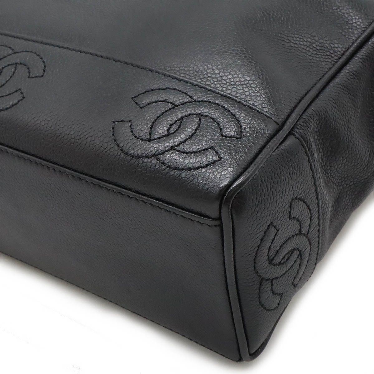 Chanel Chanel Chanel Caviar Skin Triple Coco Chain Shoulder Bag Leather Tote Bag in Very Good Condition Size ONE SIZE - 3 Thumbnail