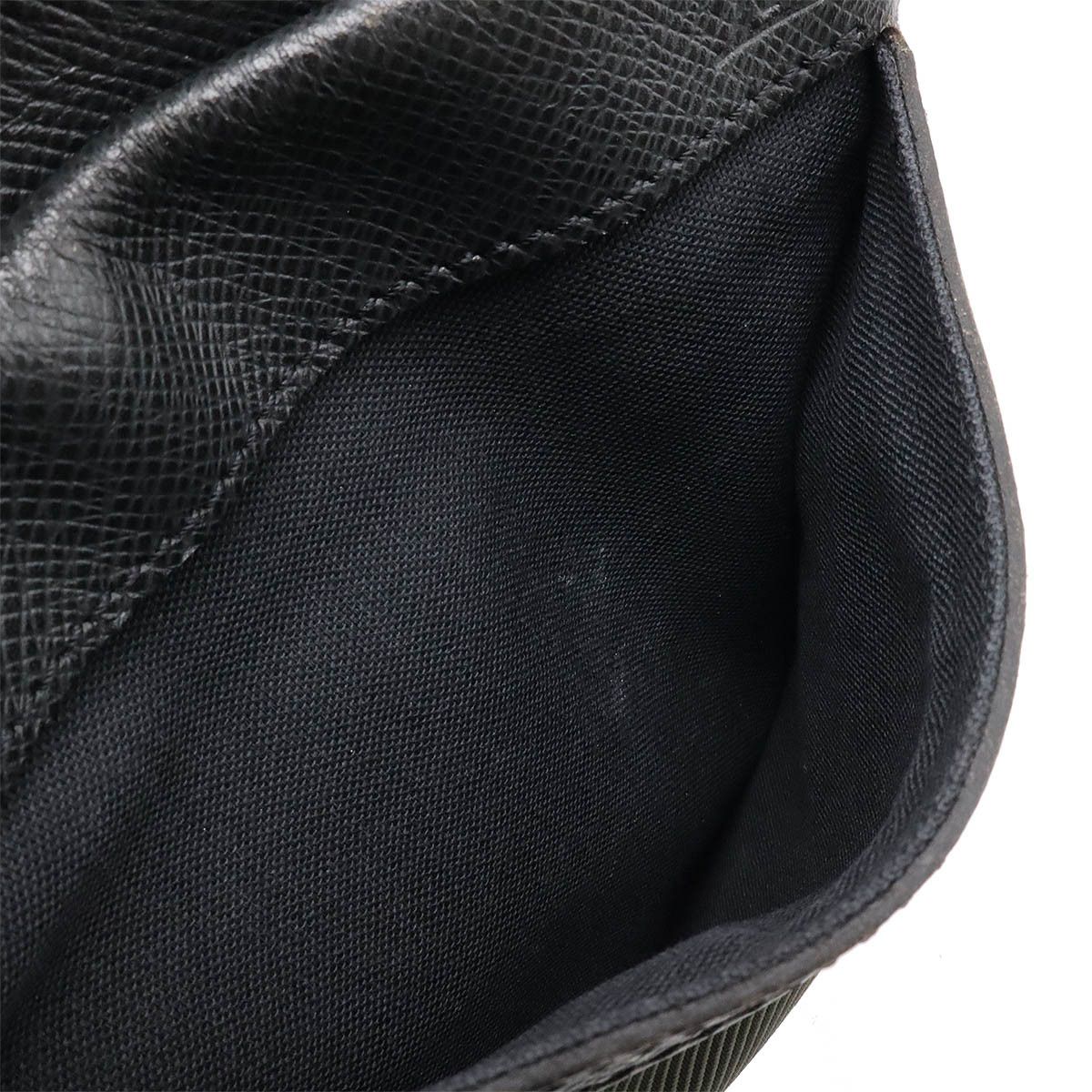 Louis Vuitton Louis Vuitton Louis Vuitton Taiga Sayan Canvas/Calf Leather Shoulder Bag M30902 Canvas Crossbody Bag M30902 in Very Good Condition Size ONE SIZE - 8 Thumbnail